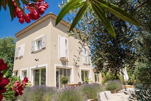 Villa Aprile Saint-Étienne-du-Grès Esterno foto